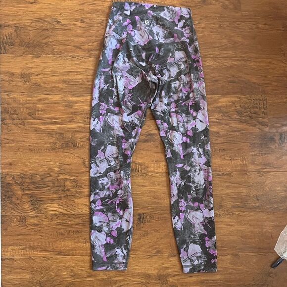 lululemon athletica Purple and Black Align Leggings, size 4 - Picture 6 of 7